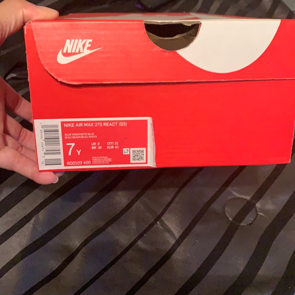 Blue Nike Air Max 270 Boys Size 7